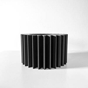 3d Tasarım Dikey Katmanlı Siyah Plastik Saksı – Modern Ve Minimal