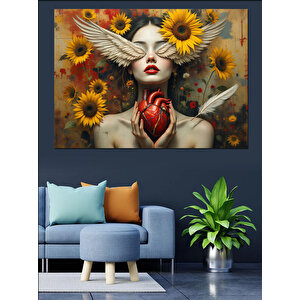 Elinde Kalp Tutan Kadın Dekoratif Kanvas - Mdf Ahşap Tablo