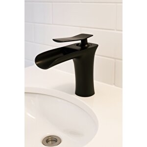 Mat Şelale Lavabo Bataryasi- Pi̇ri̇nç Malzeme