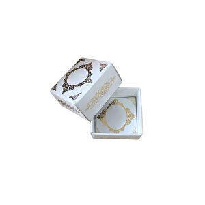 Komple Karton Kutu Saray Desen Gold Yaldız 4x4x2 Cm (50 Adet)  Beyaz