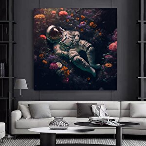 Çiçek Tarlasındaki Astronot Kanvas; Astronot Baskısı 80x80 cm