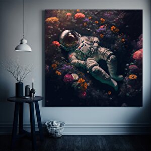 Çiçek Tarlasındaki Astronot Kanvas; Astronot Baskısı 60x60 cm