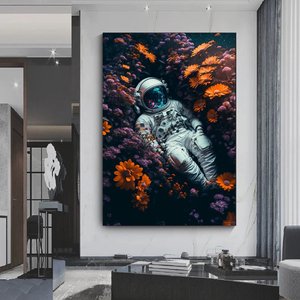 Çiçeklerin İçinde Yatan Astronot – Astronot Posteri Ve Kanvas Baskı 80x120 cm