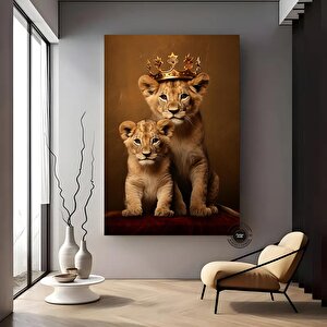 Kraliyet Aslan Ailesi Kanvas Tablosu – Altın Taçlı Aslanlar, Zarif Vahşi Yaşam Sanatı