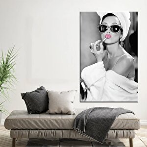 Audrey Hepburn Kanvas Tablo | Moda Duvar Sanatı | Pembe Dudak Baskısı