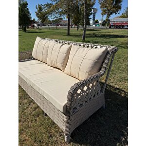 Ayaz 7 Kişilik Rattan Bahçe Oturma Grubu – 3+1+1 Koltuk, Cam Masa Ve 2 Puf Hediyeli
