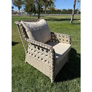 Ayaz 7 Kişilik Rattan Bahçe Oturma Grubu – 3+1+1 Koltuk, Cam Masa Ve 2 Puf Hediyeli
