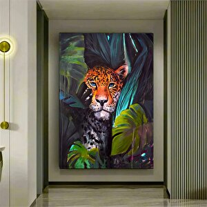 Yapraklar Arasında Boyanmış Leopar