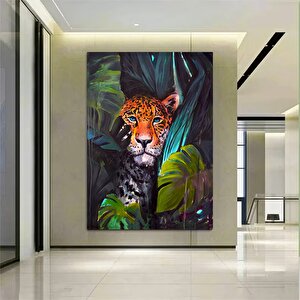 Yapraklar Arasında Boyanmış Leopar