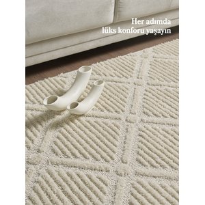 Yumuşak Peluş Tüylü İskandinav Desenli Kabarık Bukleli Krem Renkli Halı 80x150 cm