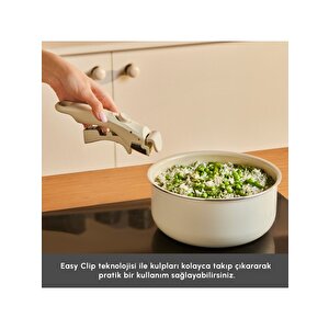 Karaca X Refika Swiss Crystal Almond Cream Easy Clip 9 Parça Indüksiyon Tabanlı Tencere / Tava Seti