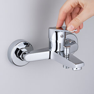 Tek Kollu Aç Kapa Krom Banyo Bataryası Duvar Tipi Armatür Premium Modern Tasarım Sıcak Soğuk Ayarlı
