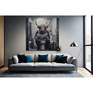 Çok Renkli Kanvas Baskı, Tuvalette Kitap Okuyan Yayla İneği, Komik Banyo Duvar Dekoru 60x60 cm