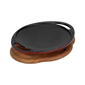 Döküm Yuvarlak Saç Kavurma Tavası Döküm Demir Yekpare Çift Kulplu Kayın Servis Ahşabı Çap(ø)20cm.-bordo