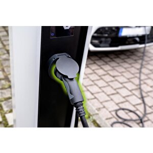 Brennenstuhl E-mobility Serisi Duvar Tipi Ve İstasyon Uyumlu Elektrikli 3 Fazlı Ip55 Lisanslı 5 Metre Kablolu 11 Kw Araç Şarj Kabl
