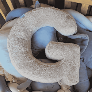 Litera, G Harfi, Yastık, Kırlent, Elyaf Dolgulu, Welsoft Kumaş, 40 Cm