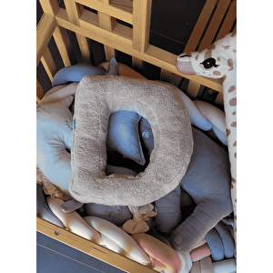 Litera, D Harfi, Yastık, Kırlent, Elyaf Dolgulu, Welsoft Kumaş, 40 Cm