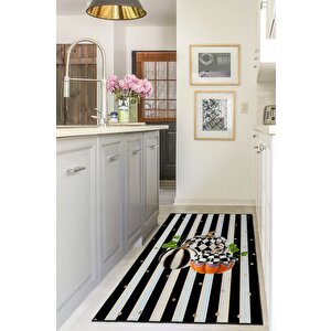 Modern Mutfaklara Masalsı Dokunuş: Balkabağı Desenli Tasarım Siyah Beyaz Halı 80x200 cm