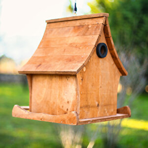 Ahşap Kuş Yuvası