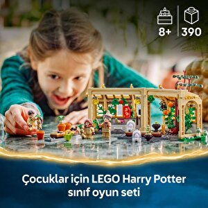 Lego Harry Potter 76445 Hogwarts™ Şatosu: Bitkibilim Dersi (390 Parça)