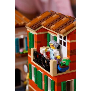 Lego Ideas 21359 İtalyan Rivierası (3251 Parça)