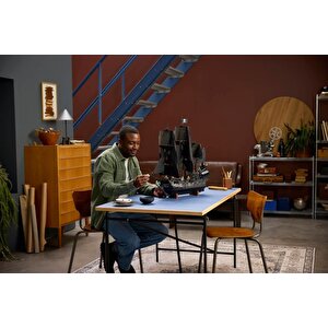 Lego Icons 10365 Kaptan Jack Sparrow'un Korsan Gemisi (2862 Parça)