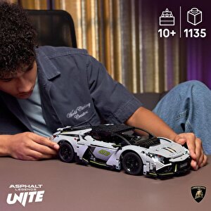 Lego Technic 42214 Lamborghini Revuelto Süper Spor Araba