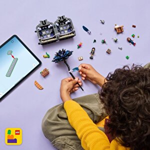 Lego Wednesday Siyah Yıldız Çiçeği 358 Parça 76784