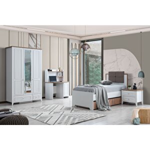 Yanis Genç Odası Takımı