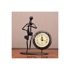 Müzisyen Adam Klarnet Metal Masa Saati, 15x12