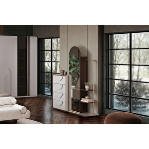 Estera Aynalı Çamaşırlık