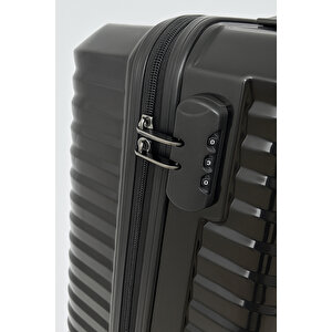 Kabin Boy %100 Polikarbon Valiz Parlak Siyah 1819