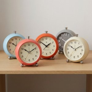 Işıklı ve Alarmlı Retro Tasarım Metal Küre Masa Saati - Dekoratif Çalar Saat gri 4253 Gri