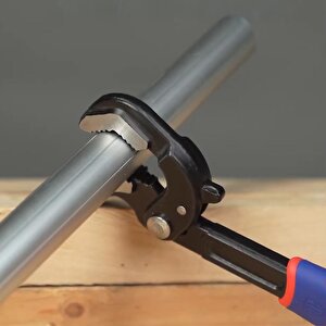 Workpro Wp202574 2 Parça Otomatik Kilitlemeli Çok Fonksiyonlu Profesyonel Boru Anahtarı/ Levye Seti