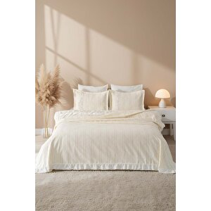 Esila Ekru Fırfırlı Çift Kişilik Nevresimli Pike Seti - 7 Parça Çeyiz Seti