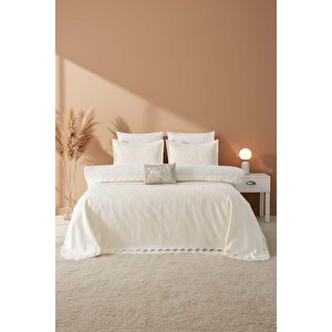 İlay Ekru Nakışlı Çift Kişilik Nevresimli Pike Seti - 8 Parça Çeyiz Seti