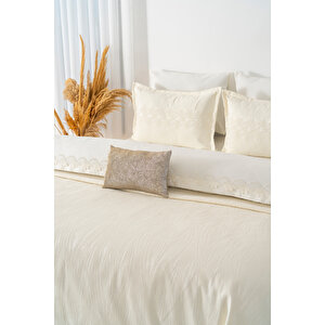 İlay Ekru Nakışlı Çift Kişilik Nevresimli Pike Seti - 8 Parça Çeyiz Seti