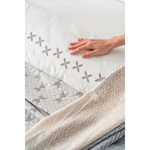 Mode Gri Nakışlı Çift Kişilik Nevresimli Battaniye Seti - 8 Parça Çeyiz Seti