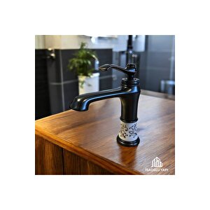 Siyah Lavabo Bataryası Country Tasarım İşlemeli Armatür