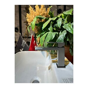 Antrasit Lavabo Bataryası Antrasit Gri Venom Banyo Lavabo Armatür