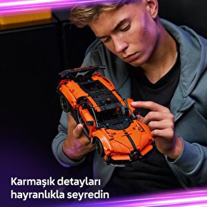 Lego 42222 Technic Bugatti Chiron Pur Sport Hiper Araba