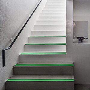 Fosforlu Kaydırmaz Bant İnce 2.5cmx25mt Fotolümenli Merdiven Bandı