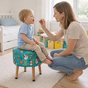 Yılbaşı Temalı Çocuk Odası Pufu – Eğlenceli, Renkli, Ahşap Ayaklı