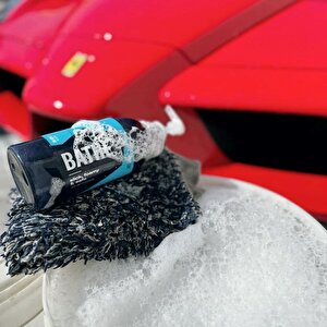 Gyeon Q²m Bathe Ph Nötr Cilalı Oto Şampuanı 1000 Ml Yüksek Konsantre Jel Araç Yıkama Köpüğü