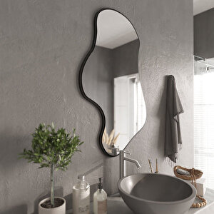 Asimetrik Dekoratif Ayna – Modern Organik Form – 5 Boy Seçeneği – Siyah Çerçeve 60x102 cm