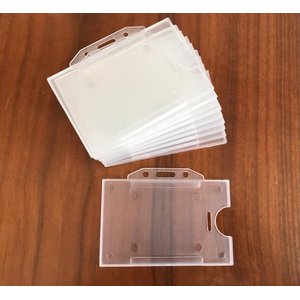 Personel Yaka Kartı Plastik Koruyucu Kartlık Kılıf Yatay 1 Adet 85mm X 53mm Bu Ölçülerde Kart Sığar
