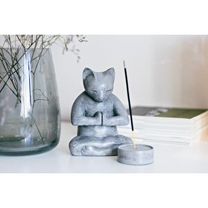 Beton Medi̇tasyon Kedi̇ Tütsülük