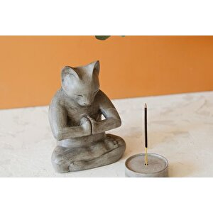 Beton Medi̇tasyon Kedi̇ Tütsülük