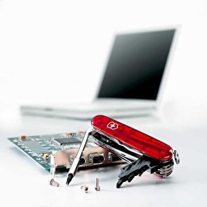Cyber Tool M 1.7725.t Kırmızı İsviçre Çakısı 32f