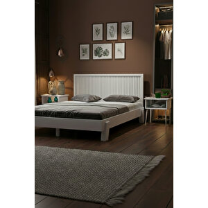 Ebruli Dikey Çizgili Başlıklı Masif Çam Karyola Ve 2 Adet Komodin Seti 140x190 cm